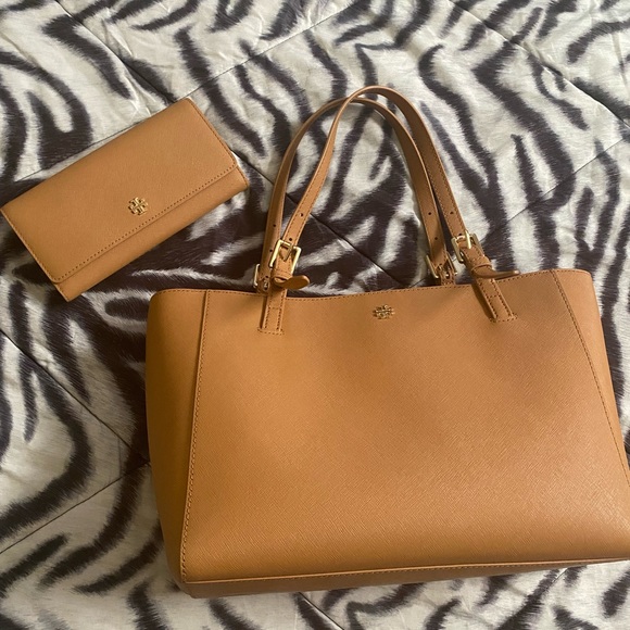 Tory Burch bag and wallet